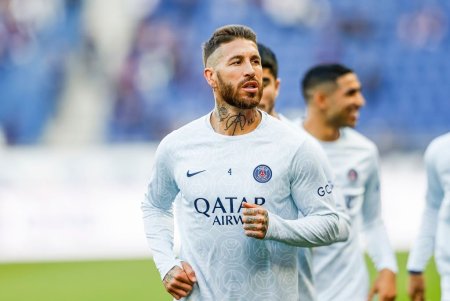 De la Fuente menutup pintu meski Sergio Ramos ingin kembali ke tim nasional